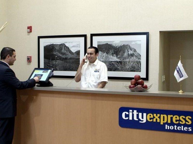 City Express By Marriott Chihuahua Ξενοδοχείο Εξωτερικό φωτογραφία